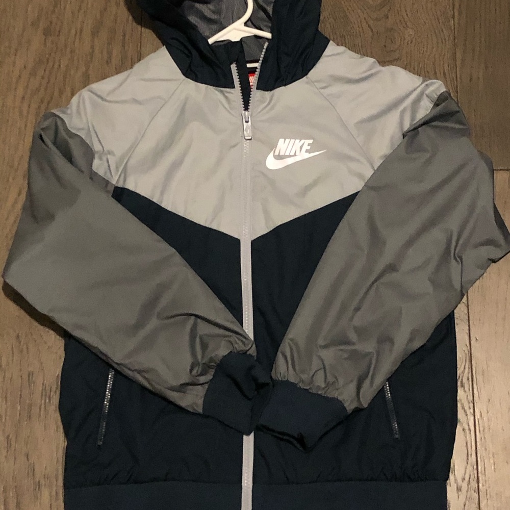 nike windbreaker jacket